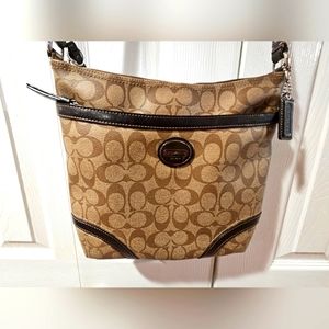 Coach Herritage Peyton Signature F18926  Crossbody File Shoulder Bag